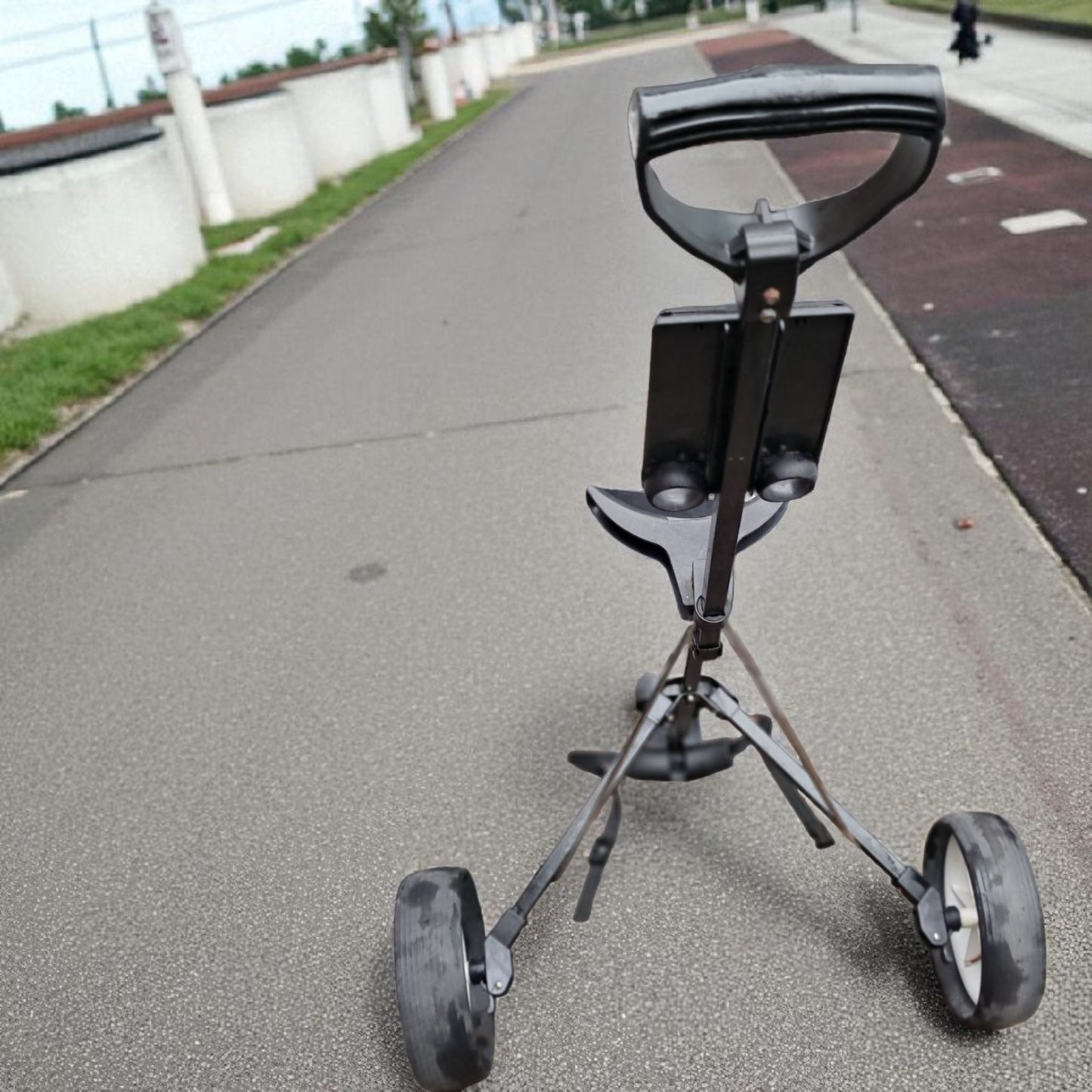 Hippo Golf Trolley.  Black, Collapsible, 2 Wheels. Some minor wear but vgc