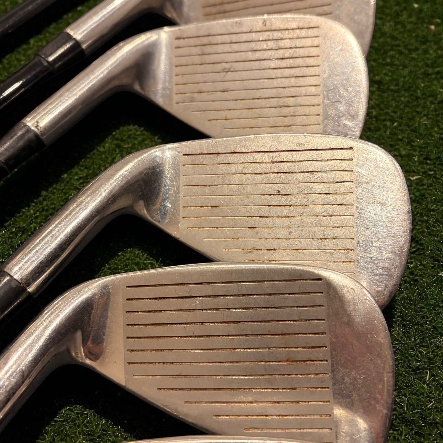 Full Golf Set. Right-Handed Woods, Irons, Putter, Bag. See Description.