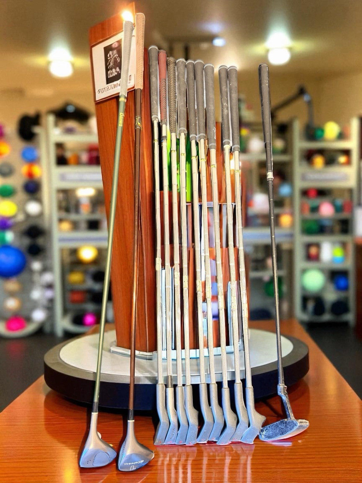 Full Tour Golf Set. Right-Handed Woods, Irons, Putter + Bag. See Description.