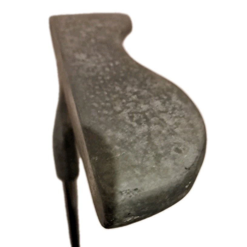 Mallet Headed Golf Putter. Right-Handed Steel Shaft 35"